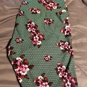 Green with purple flowers TC leggings
